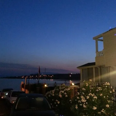 Yona Frühstückspension Çeşme