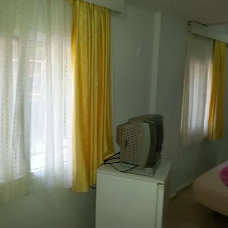Yona Frühstückspension Çeşme