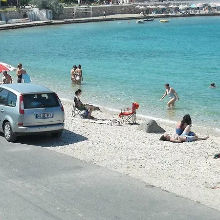 Yona * Çeşme